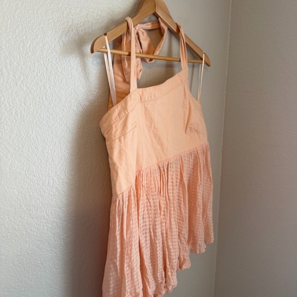 NWT, Free People Just Can't Get Enough Halter Asymmetrical Top in Peach, Medium - Picture 4 of 10
